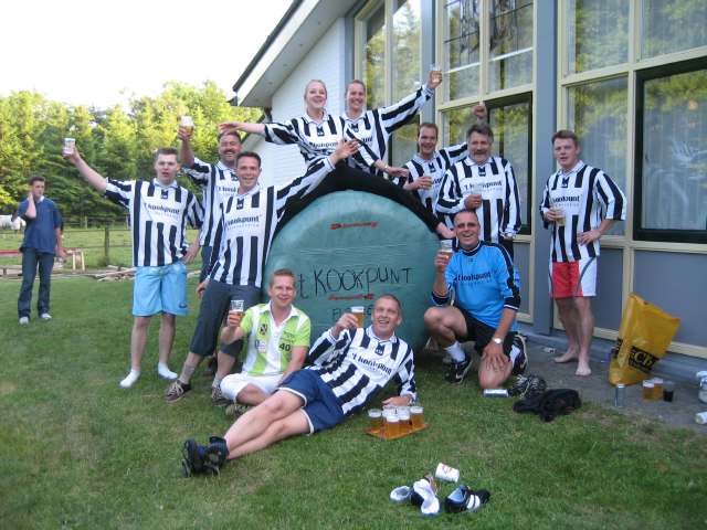 6KAMP 2006 Dorpshuis Vierhouten (Oranje/ijsvereniging)